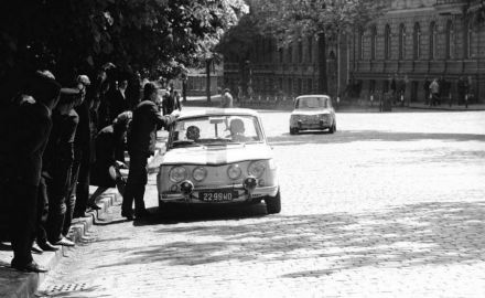 Marek Varisella i Jerzy Miniewski – Renault 8 Gordini.
